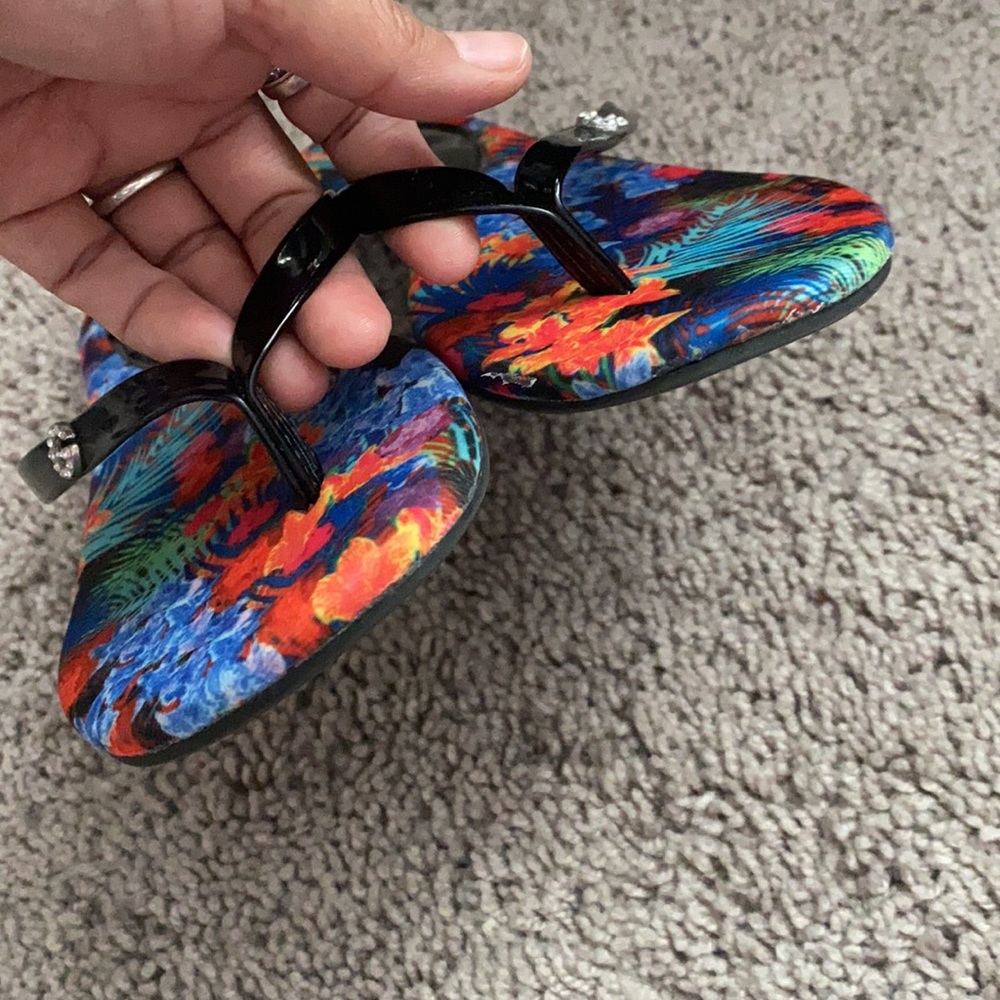 Guess flip flops - Picture 11 of 11